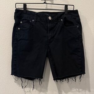 American Eagle Women's Black Straight Denim Raw Hem Shorts Extra‎ Long Size 8